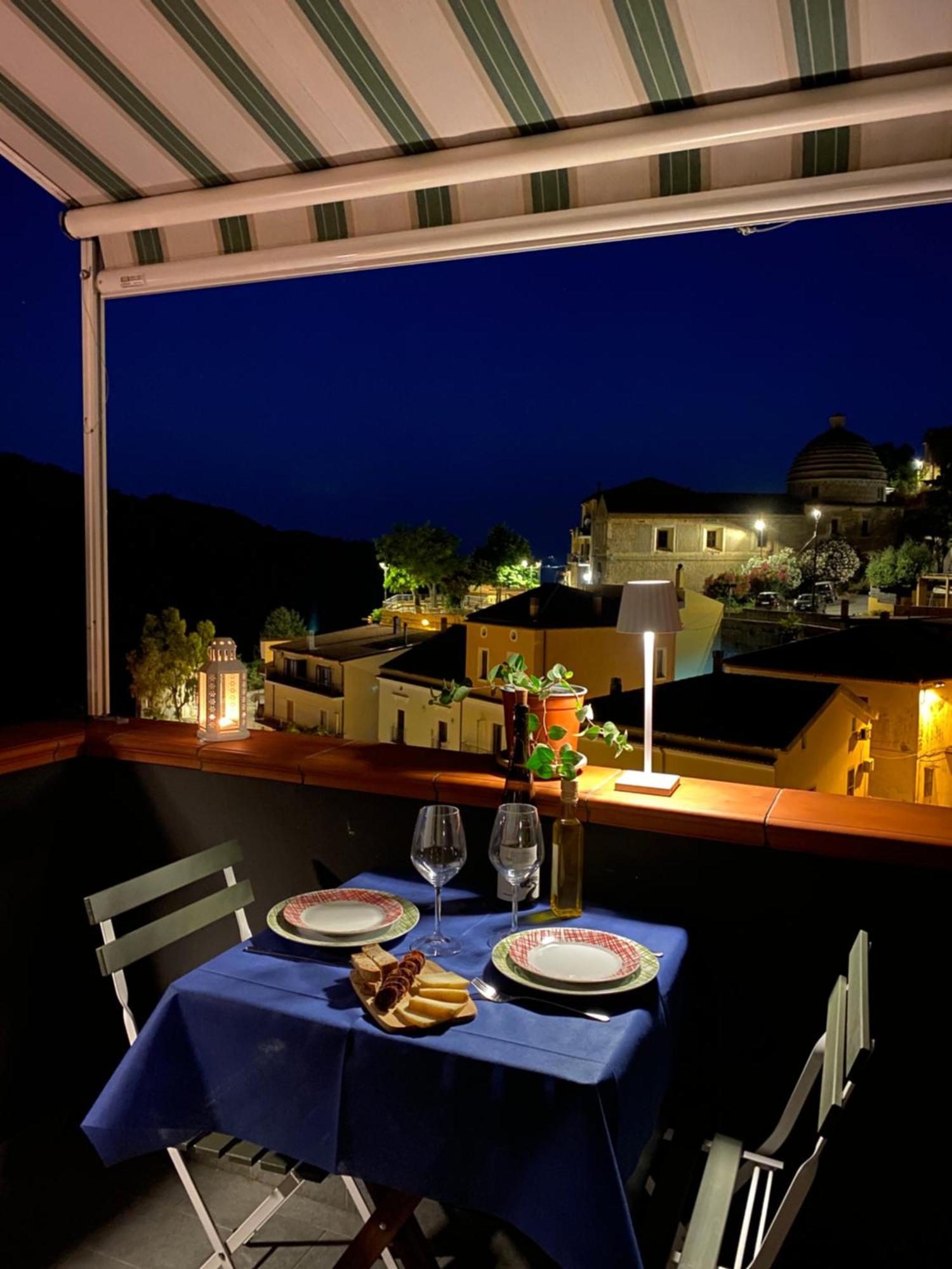 Отель La Terrazza Nel Borgo Тортора Экстерьер фото
