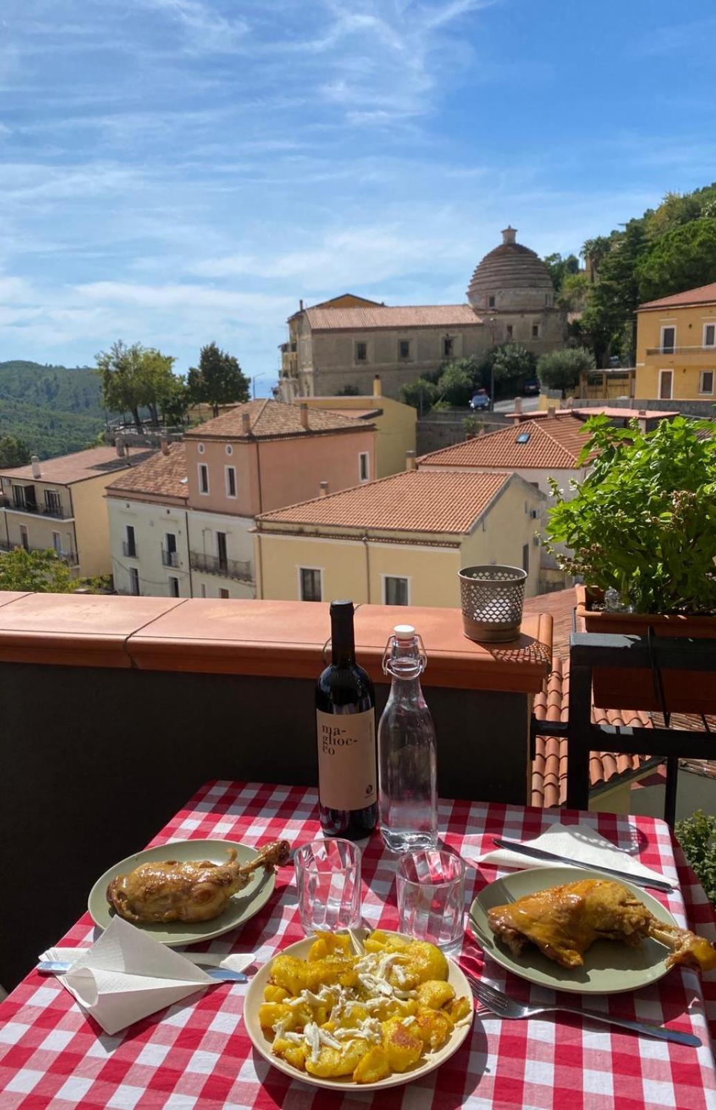 Отель La Terrazza Nel Borgo Тортора Экстерьер фото